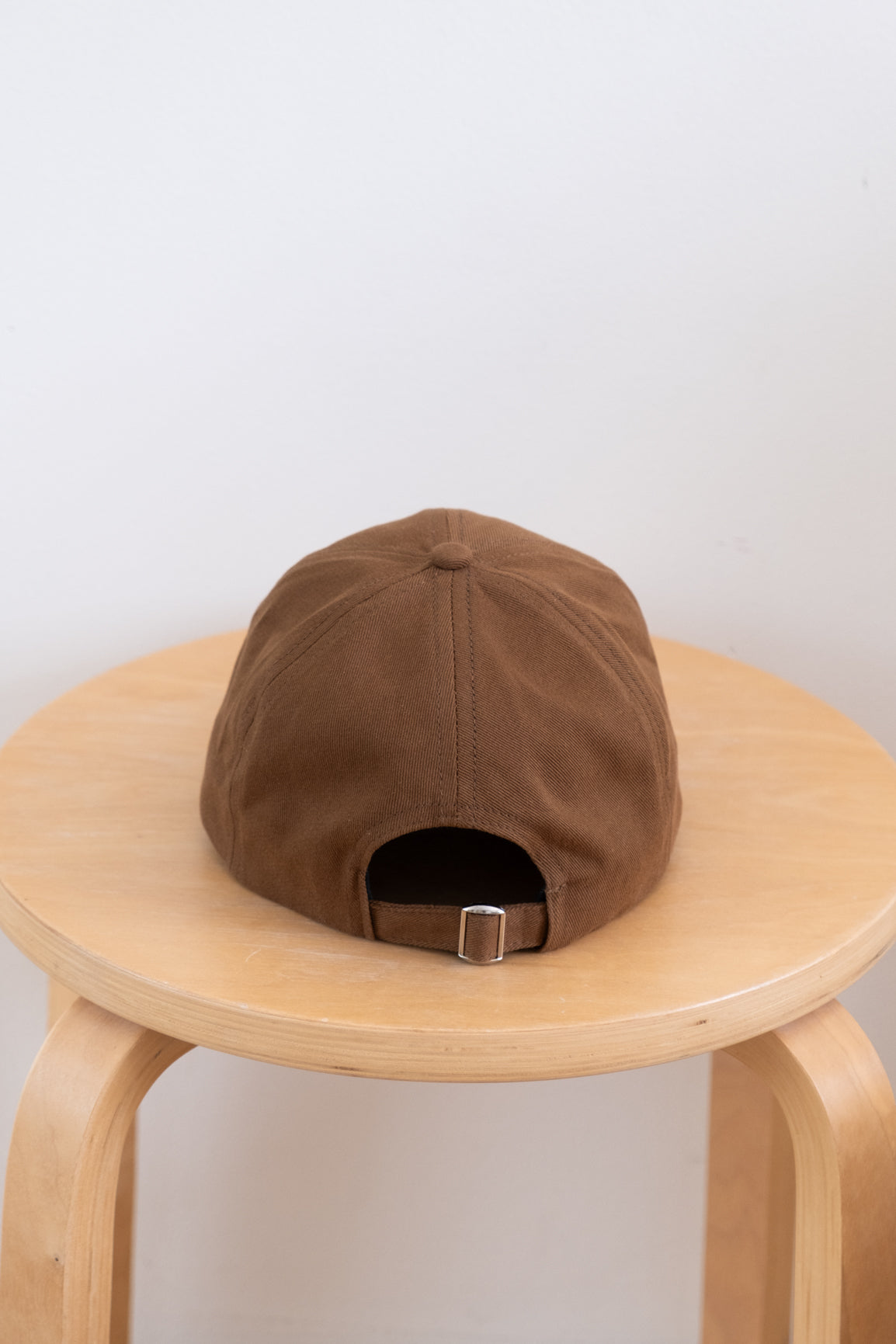 bienne-hat-brown-back