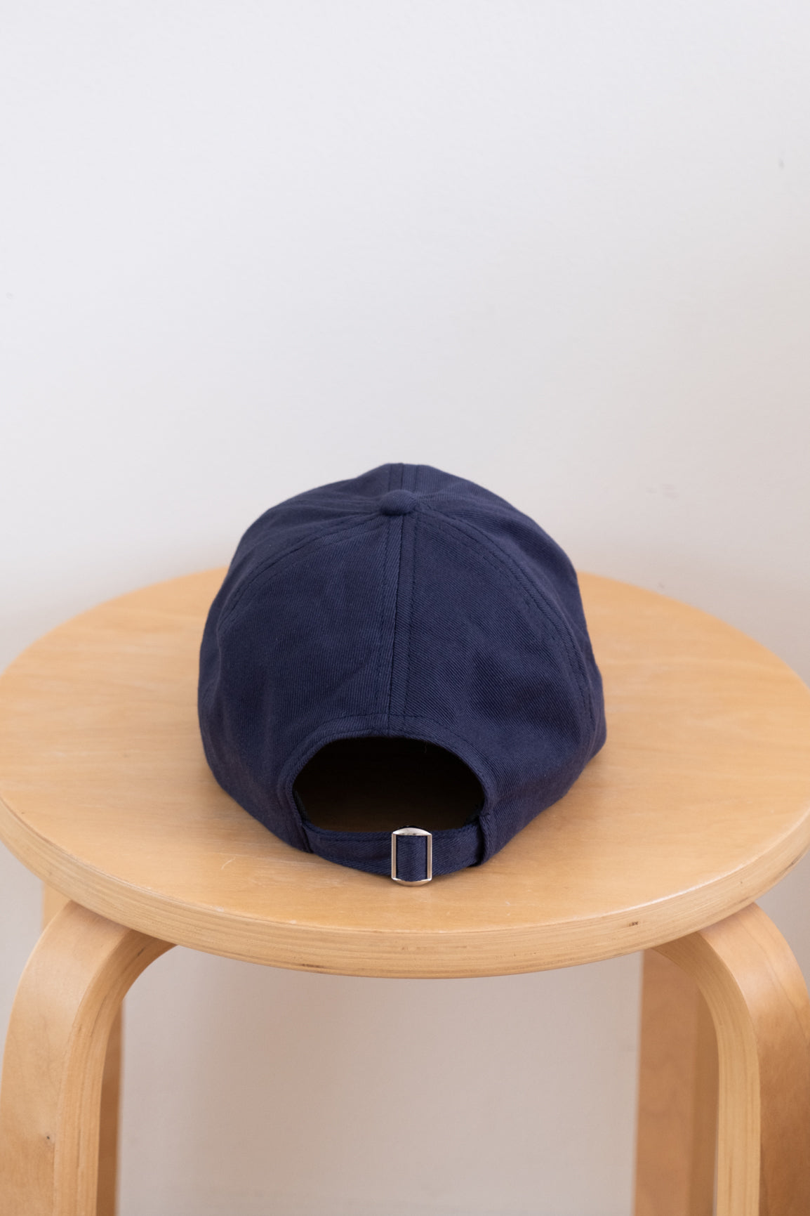 bienne-hat-navy-back